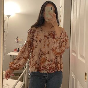 Small Aritzia long sleeve pink floral blouse